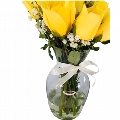 Vaso De 12 Rosas Amarelas Com Gypsophilas Vaso De 12 Rosas Amarelas Com Gypsophilas